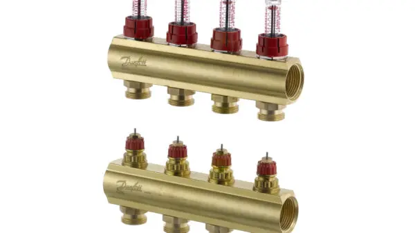 კოლექტორების კომპლექტი ხარჯმზომებით 4+4 Danfoss